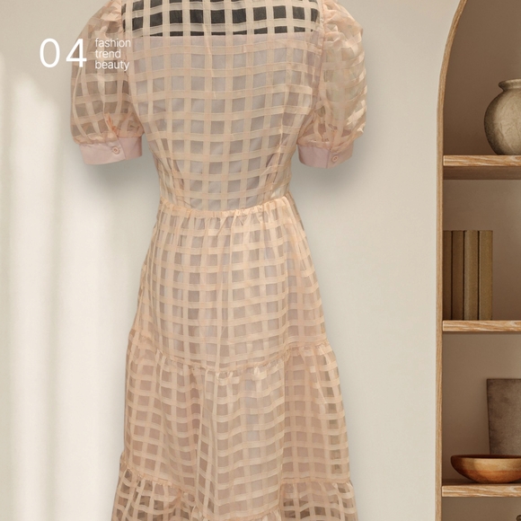 Elegant Pink Checkered Dress - Picture 4 of 5